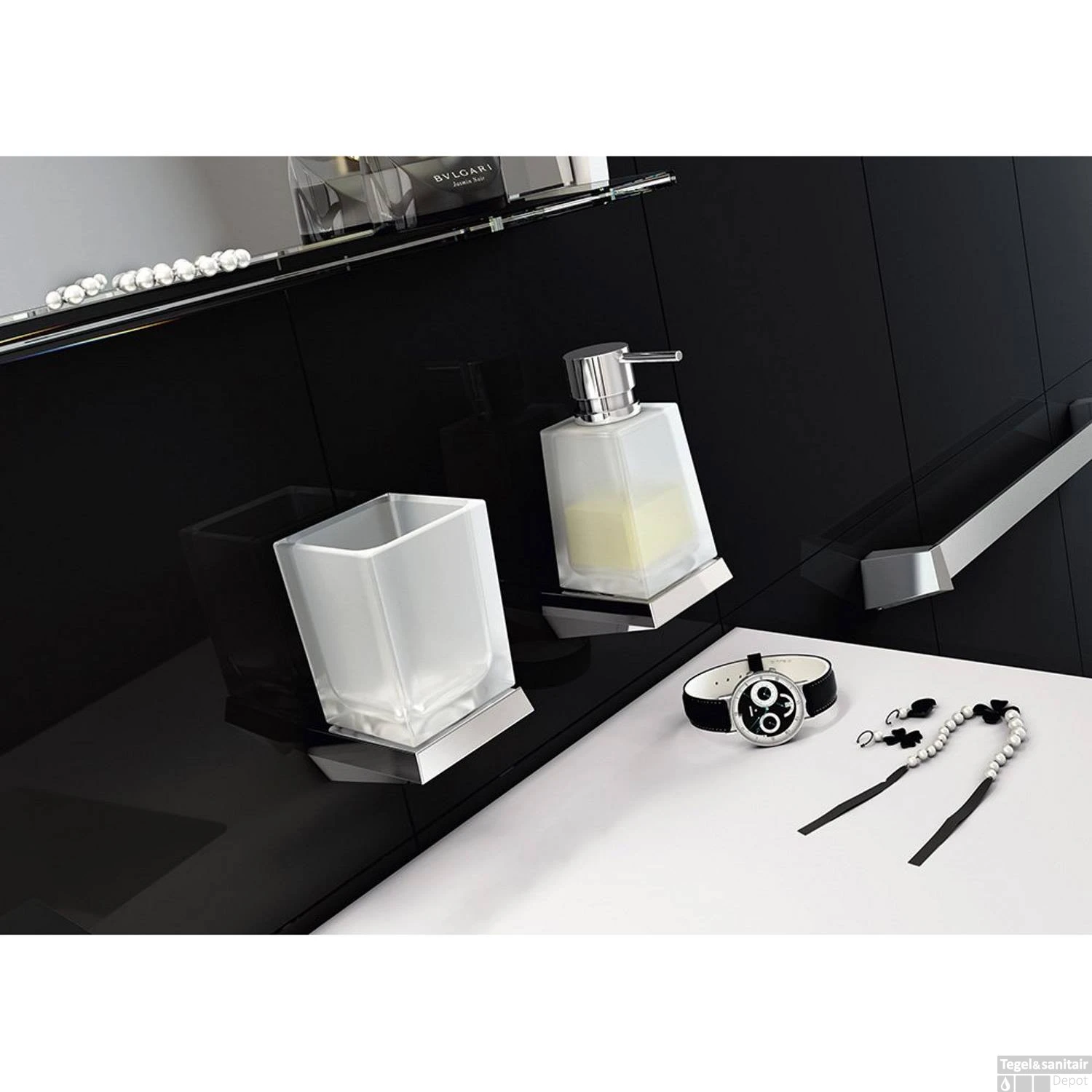 Zeepdispenser Sapho Soul Hangend 350 ML Chroom 4 Zeepdispenser Sapho Soul Hangend 350 ML Chroom - Afbeelding 2