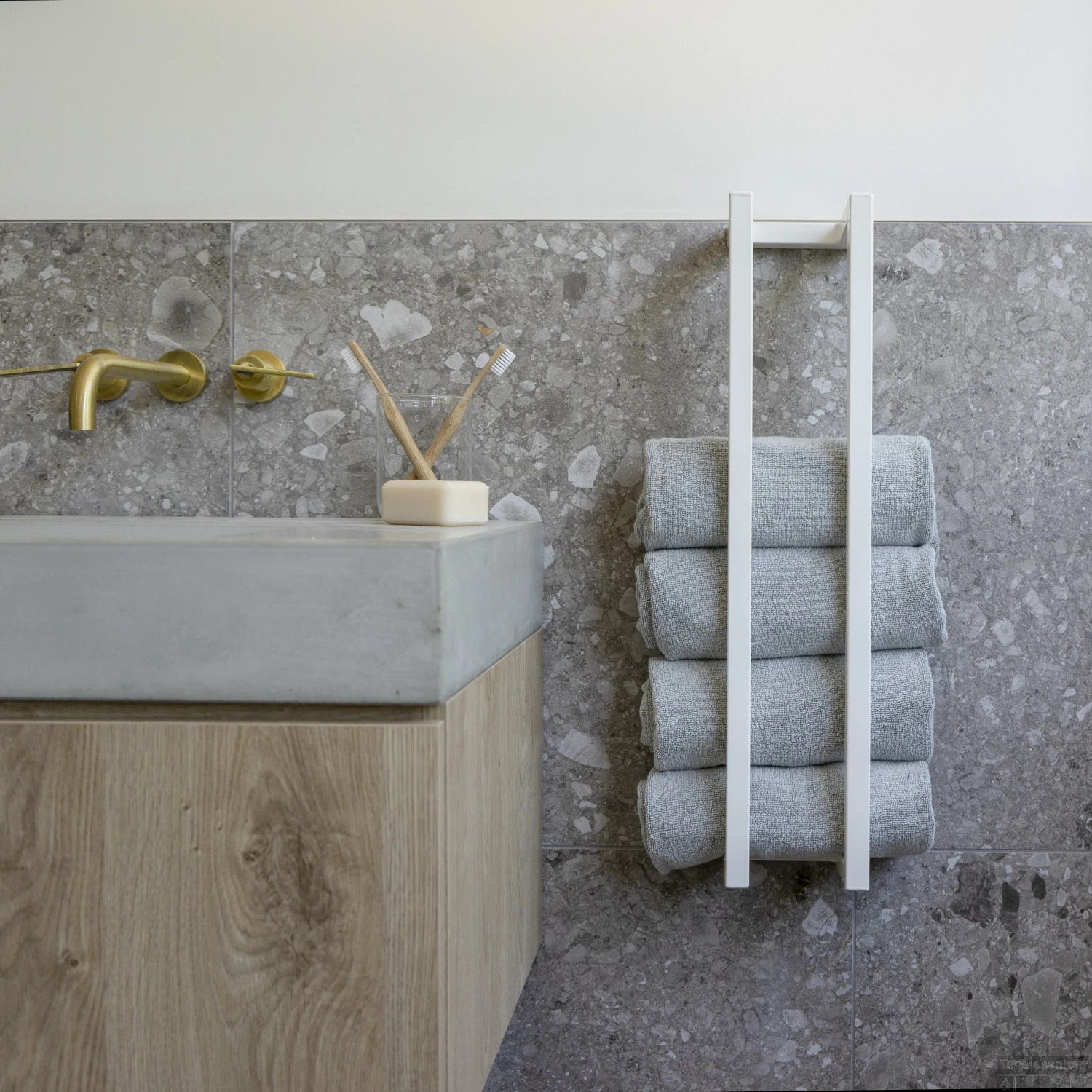 BWS Handdoekenrek Industrieel | 60x12.5x12.5cm | Mat Wit 4 BWS Handdoekenrek Industrieel | 60x12.5x12.5cm | Mat Wit - Afbeelding 2