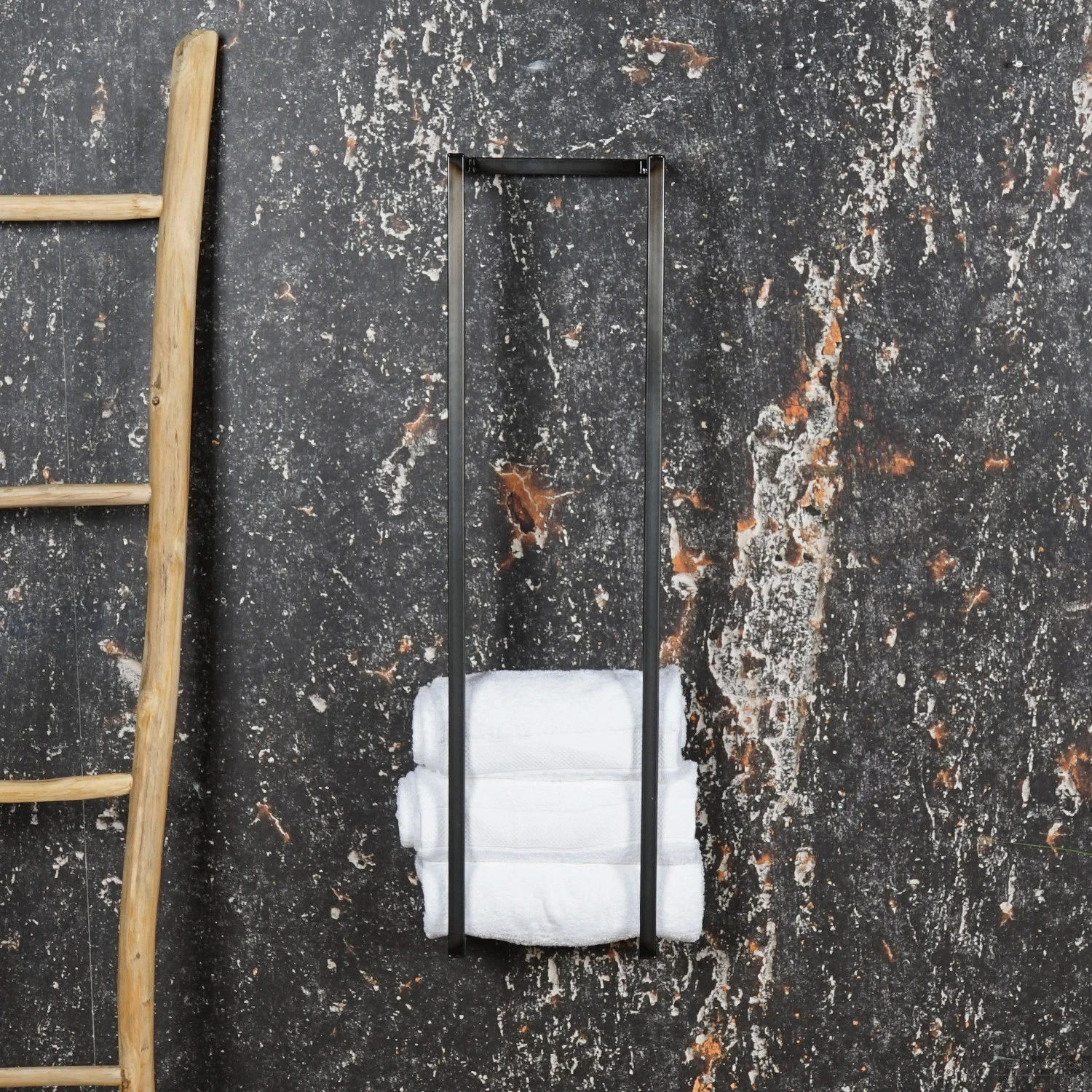 BWS Handdoekenrek Industrieel | 95x25x20cm | Black Chrome 4 BWS Handdoekenrek Industrieel | 95x25x20cm | Black Chrome - Afbeelding 2