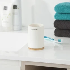 SEALSKIN Tandenborstelbeker Grace 10,2 X 7,2 Cm Polyresin Wit 9 SEALSKIN Tandenborstelbeker Grace 10,2 X 7,2 Cm Polyresin Wit -Goedkope Stijl Baden Winkel 361910410 sfeer 1