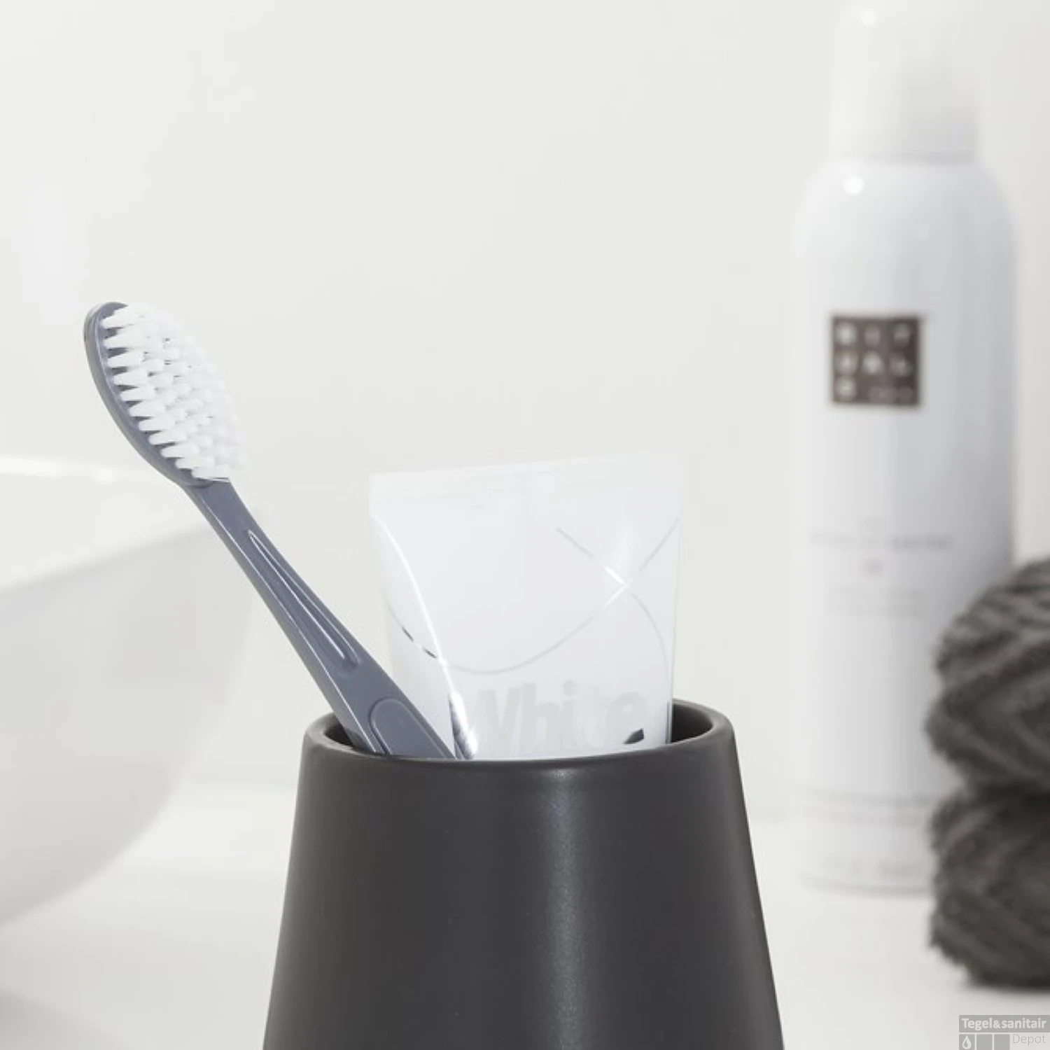 Tandenborstelbeker Sealskin Conical 10,5x9cm Porselein Zwart 5 Tandenborstelbeker Sealskin Conical 10,5x9cm Porselein Zwart - Afbeelding 3