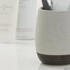 Tandenborstelbeker Vrijstaand Sealskin Braid Grijs 8 Tandenborstelbeker Vrijstaand Sealskin Braid Grijs -Goedkope Stijl Baden Winkel 362490411 sfeer 1