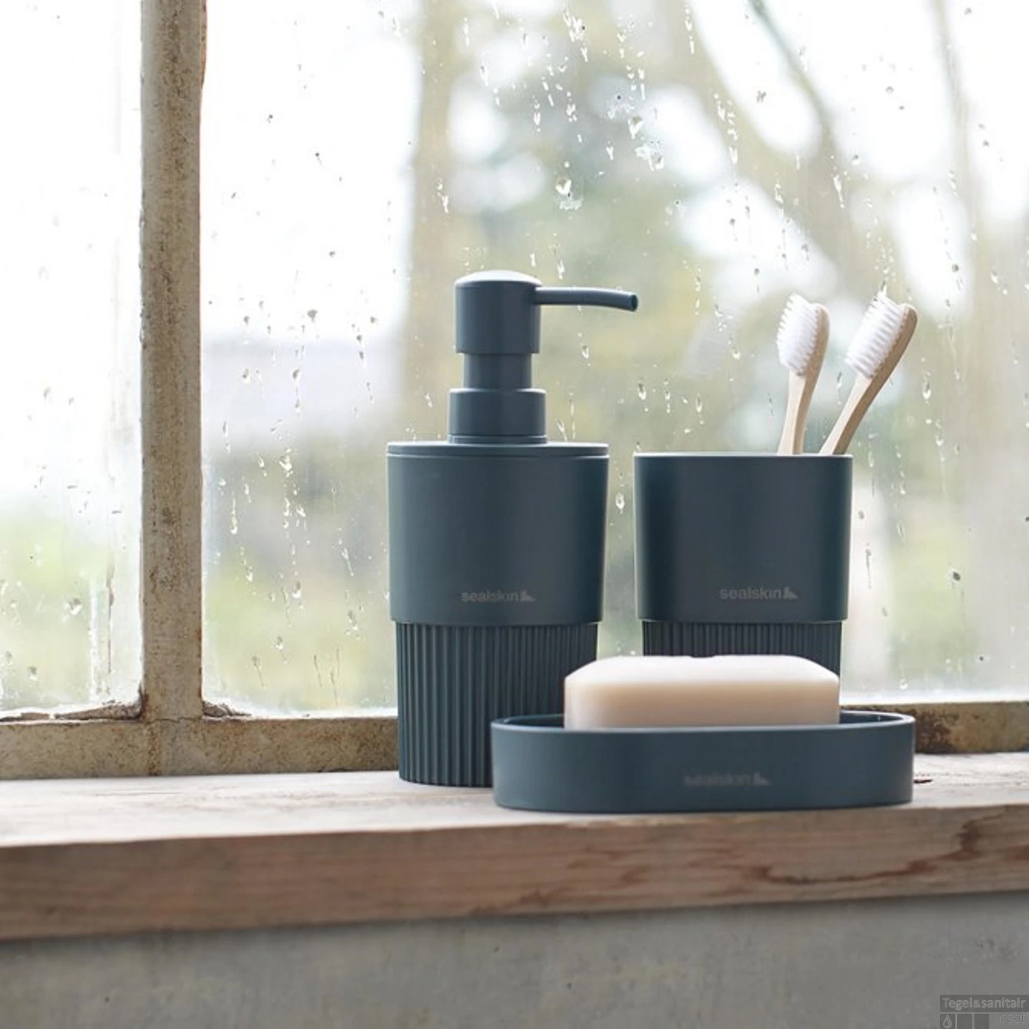 Zeepdispenser Sealskin Brave 280 Ml Vrijstaand Donkergroen 6 Zeepdispenser Sealskin Brave 280 Ml Vrijstaand Donkergroen - Afbeelding 4