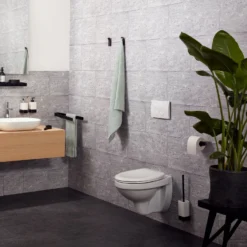 Toiletrolhouder Haceka Aline Black 15,6x3,5 Cm Aluminium Mat Zwart 6 Toiletrolhouder Haceka Aline Black 15,6x3,5 Cm Aluminium Mat Zwart -Goedkope Stijl Baden Winkel 8718848203171 up1 sfeer