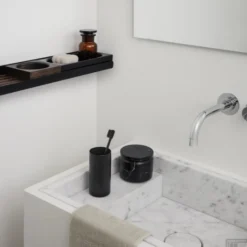 Doucheplanchet Blomus Modo 34 Cm Zwart 8 Doucheplanchet Blomus Modo 34 Cm Zwart -Goedkope Stijl Baden Winkel blomus doucheplanchet modo zwart sfeer1