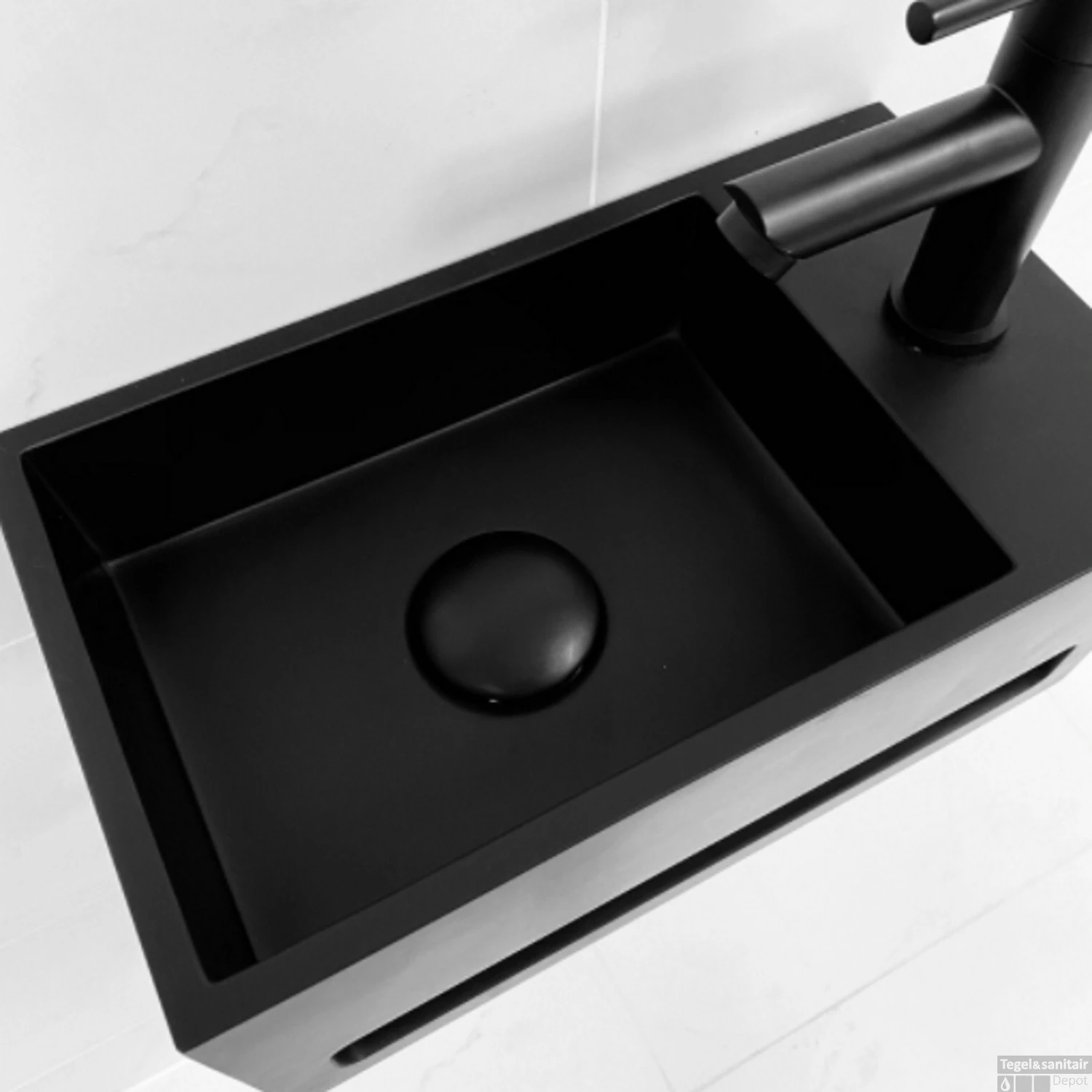 Clickwaste Boss & Wessing Bali Solid Surface Mat Zwart 5 Clickwaste Boss & Wessing Bali Solid Surface Mat Zwart - Afbeelding 3