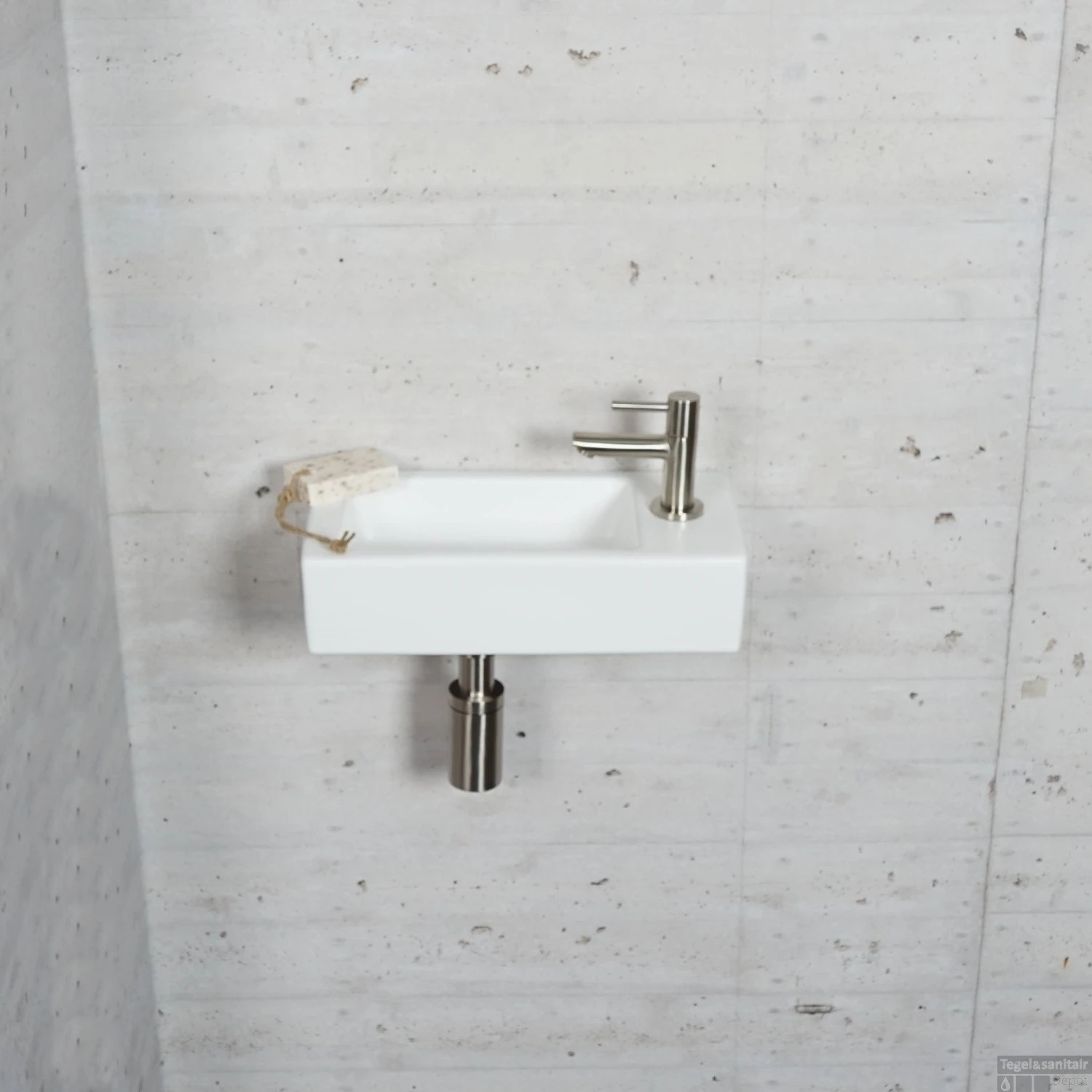 Fonteinset Mat Wit Wiesbaden Color RVS (kraangat Rechts) 4 Fonteinset Mat Wit Wiesbaden Color RVS (kraangat Rechts) - Afbeelding 2