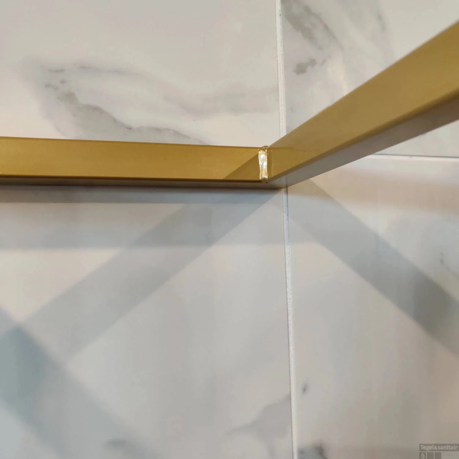 BWS Handdoekenrek Industrieel | 95x25x20cm | Goud 9 BWS Handdoekenrek Industrieel | 95x25x20cm | Goud - Afbeelding 7