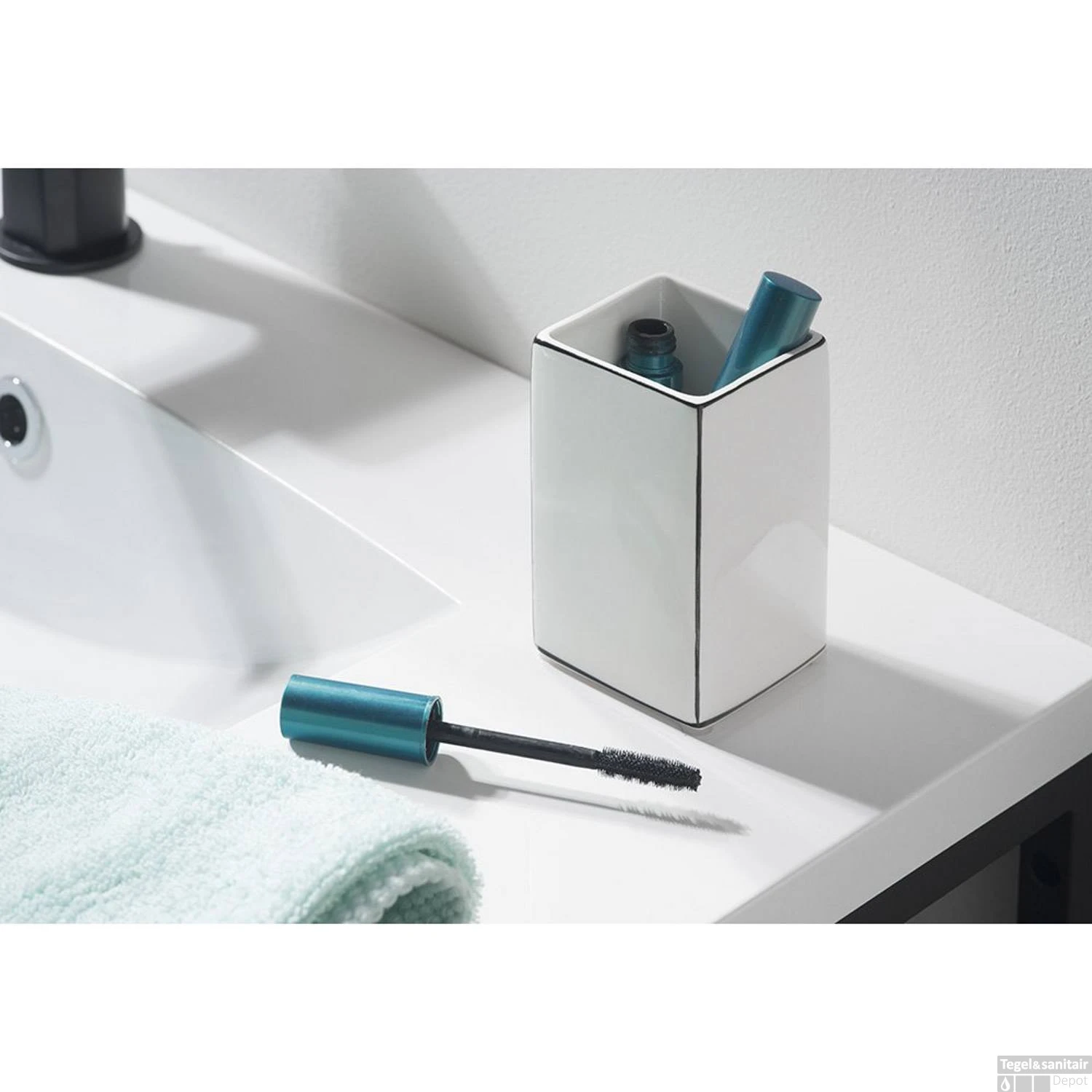 Tandenborstelhouder Sapho Lucrezia Vrijstaand 11x7 Cm Keramiek Wit 4 Tandenborstelhouder Sapho Lucrezia Vrijstaand 11x7 Cm Keramiek Wit - Afbeelding 2