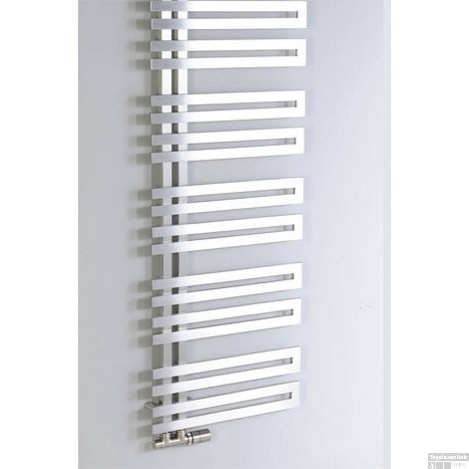 Designradiator Sapho Volga Recht 50x123.8 Cm 311W Geborsteld RVS 4 Designradiator Sapho Volga Recht 50x123.8 Cm 311W Geborsteld RVS - Afbeelding 2