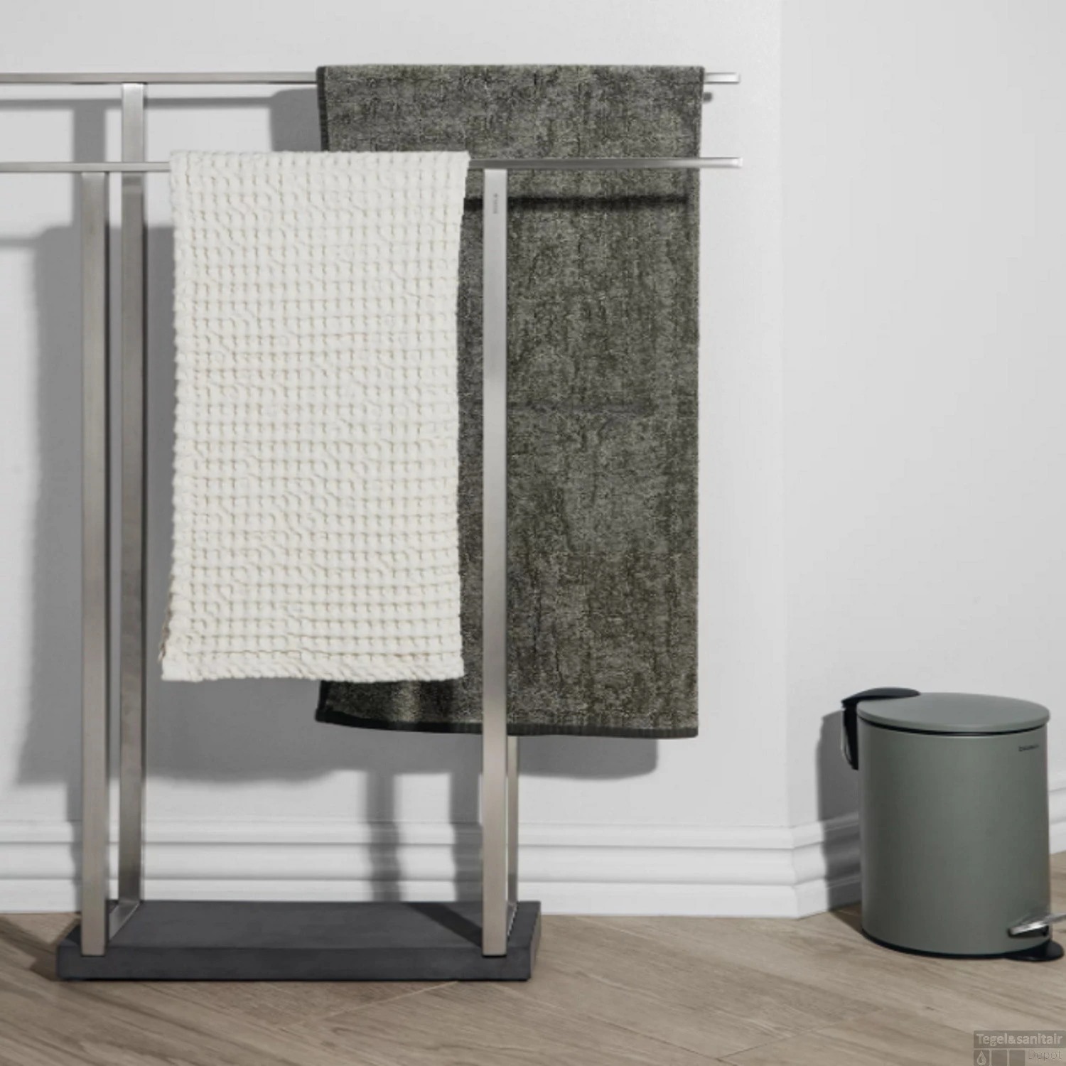 Pedaalemmer Blomus Tubo 3 Liter Wit 5 Pedaalemmer Blomus Tubo 3 Liter Wit - Afbeelding 3