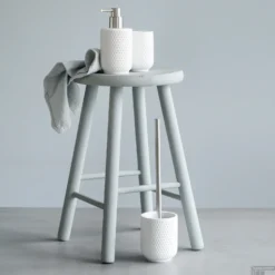 Toiletborstelhouder Differnz Club 34x9x9 Wit 7 Toiletborstelhouder Differnz Club 34x9x9 Wit -Goedkope Stijl Baden Winkel toiletborstelhouder differnz club 34x9x9 wit sfeer 1