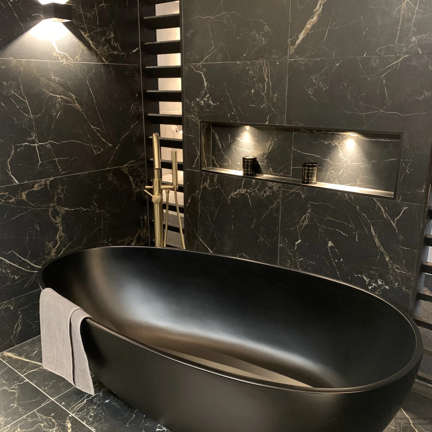 Vloertegel Ape Grupo Night Lux Glans Marmerlook 60x120 Cm (doosinhoud 1.44m2) 5 Vloertegel Ape Grupo Night Lux Glans Marmerlook 60x120 Cm (doosinhoud 1.44m2) - Afbeelding 3