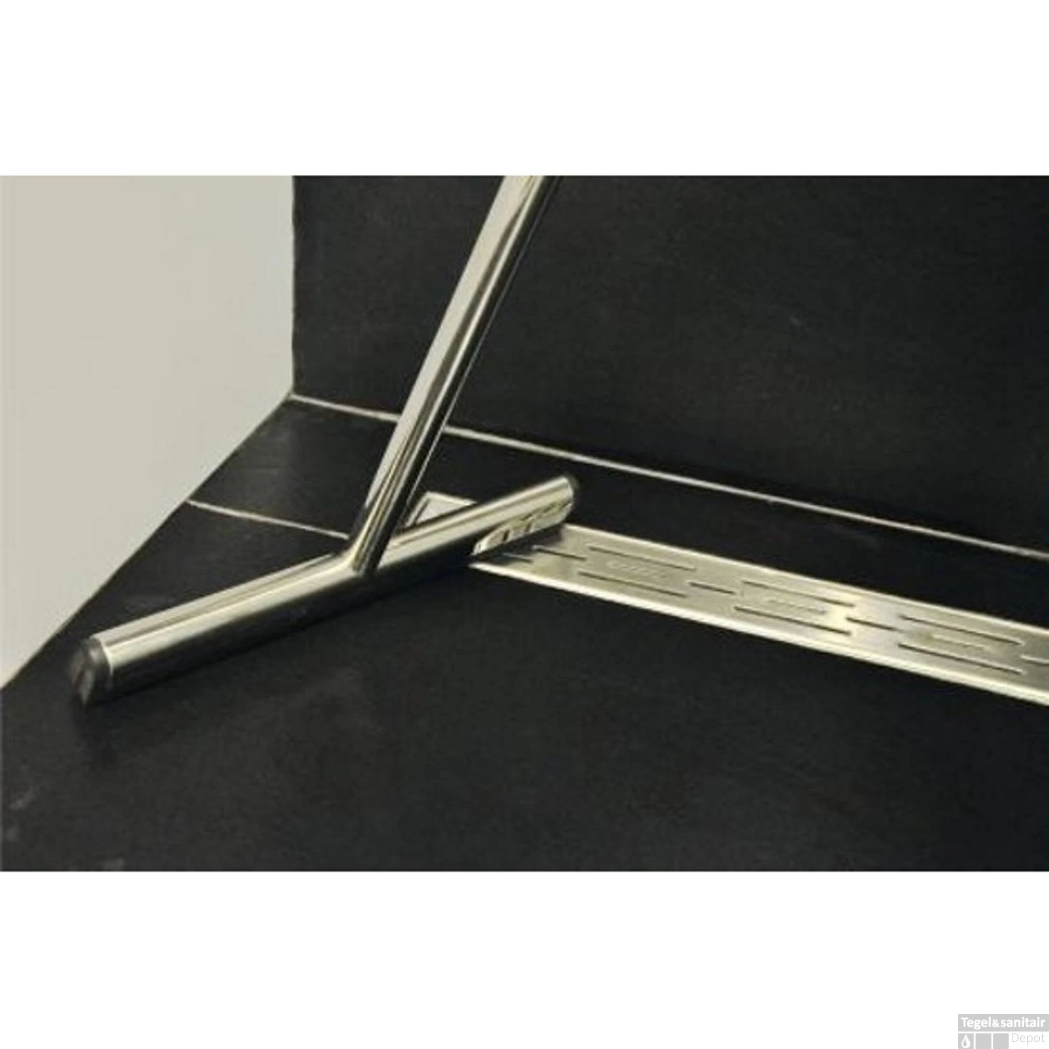 Vloerwisser Wiesbaden Luxe Badkamer Met Ophanging Chroom 4 Vloerwisser Wiesbaden Luxe Badkamer Met Ophanging Chroom - Afbeelding 2