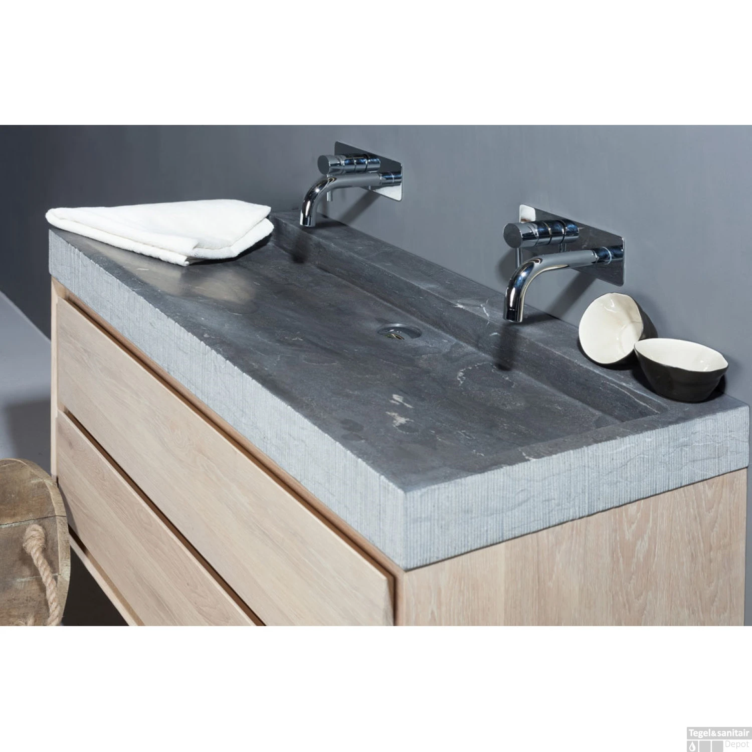 Wastafel Forzalaqua Oslo Hardsteen Gefrijnd Zonder Kraangat Antraciet 80,5x51,5x9 Cm 5 Wastafel Forzalaqua Oslo Hardsteen Gefrijnd Zonder Kraangat Antraciet 80,5x51,5x9 Cm - Afbeelding 3