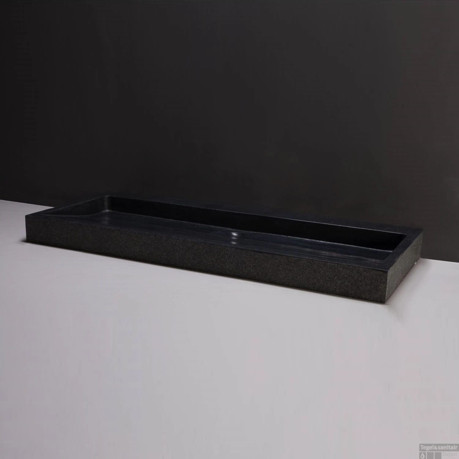 Wastafel Forzalaqua Palermo Graniet Gezoet Gebrand Met Kraangat Zwart 120,5x51,5x9 Cm 3 Wastafel Forzalaqua Palermo Graniet Gezoet Gebrand Met Kraangat Zwart 120,5x51,5x9 Cm